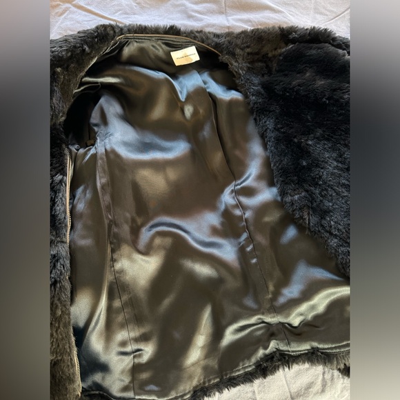CLUB MONACO Faux fur cropped Black sized medium jacket. - Picture 10 of 12